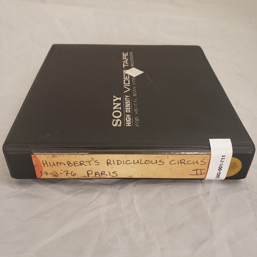 Humbert's Ridiculous Circus 
17-3-76 Paris II