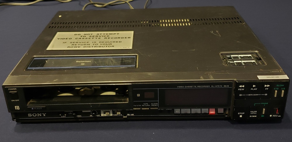 Sony Video Cassette Recorder SL-HFR70