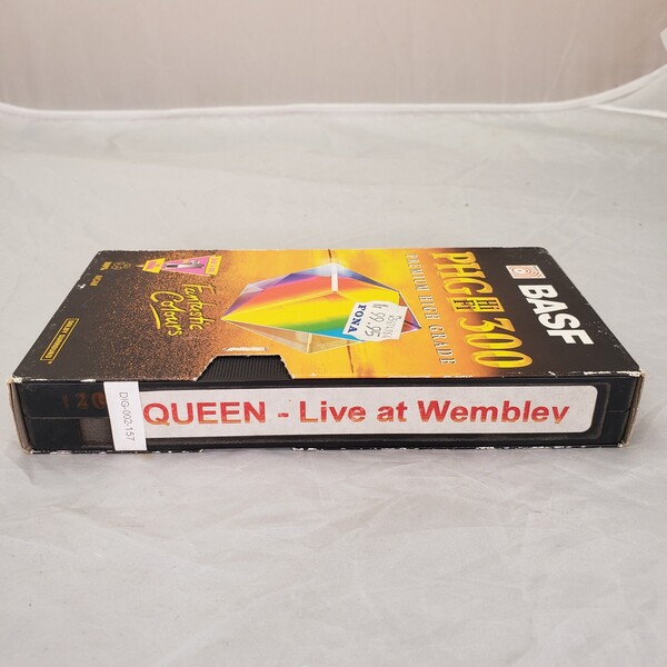 Queen - Live At Wembley